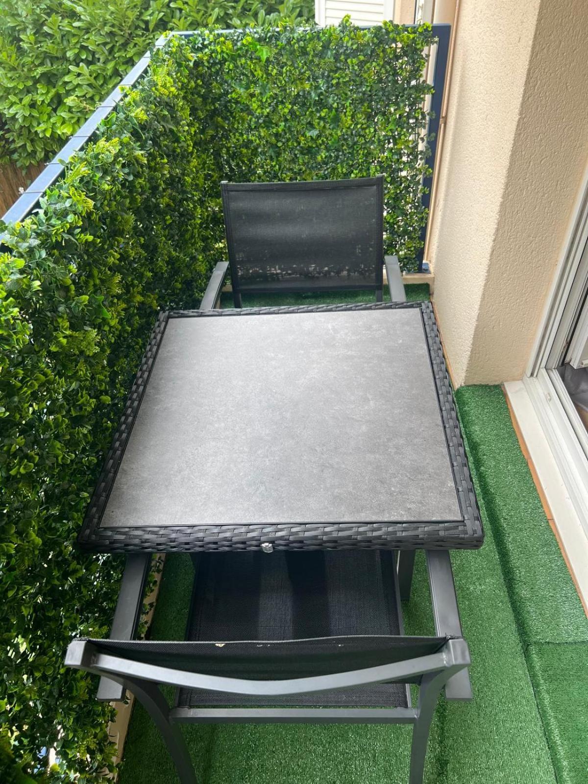 Champion Suites Sarcelles Exteriör bild