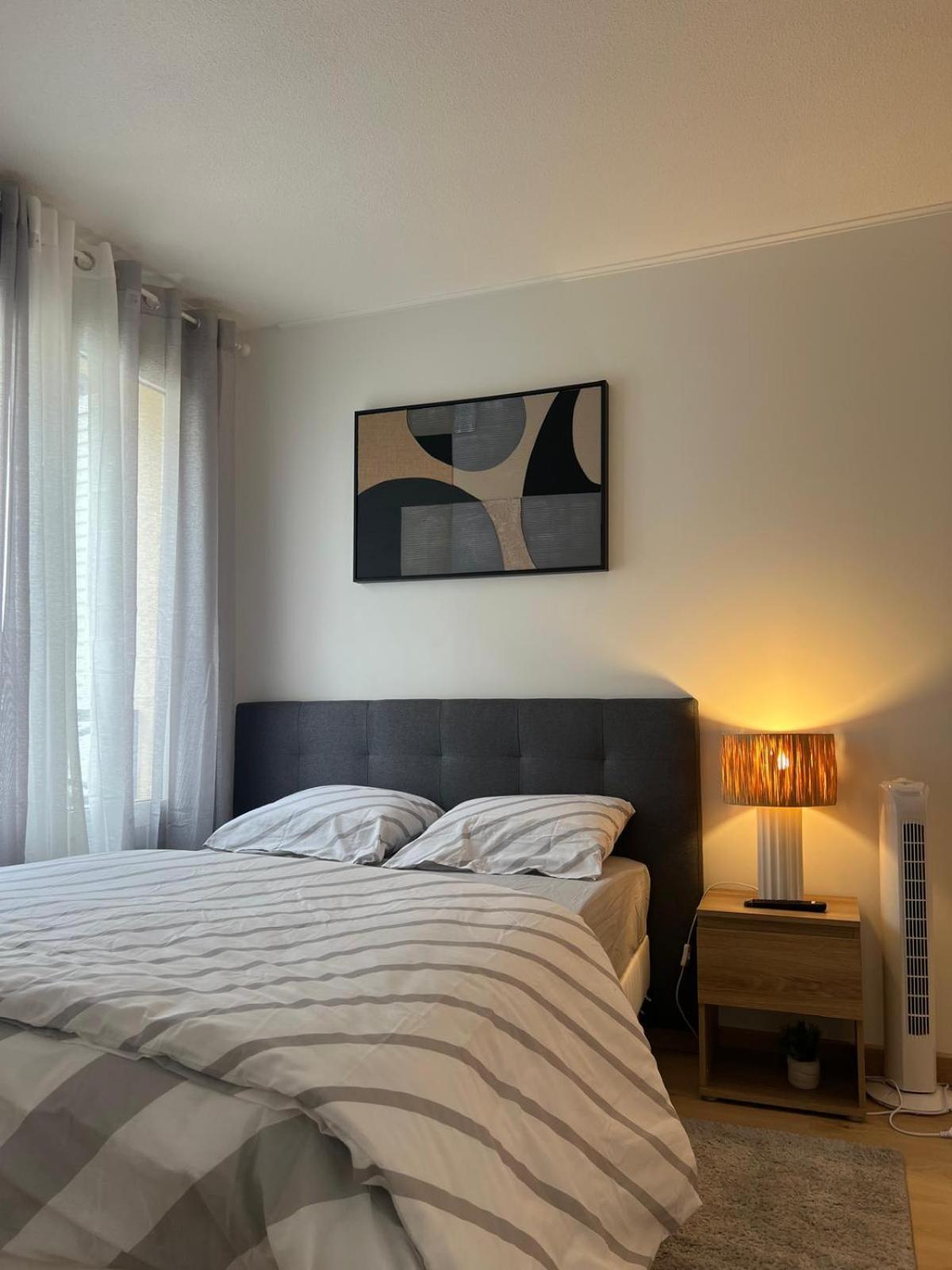 Champion Suites Sarcelles Exteriör bild